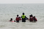 충남교육청, '바다에서 하는 생존수영 교육' 첫 실시