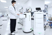 생체인증 기술 갖춘 ‘LG 클로이’ 의료로봇 공급