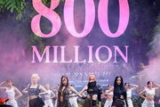 800 million views on BLACKPINK's 