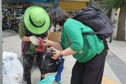 폐지 어르신에 ‘쿨키트’ 전하며 무더위 걱정 덜어요